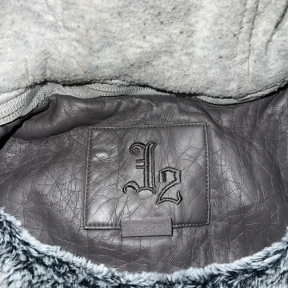 J2 by Jou Jou Faux Leather Women's Size Large Cropped Jacket - Picture 6 of 8